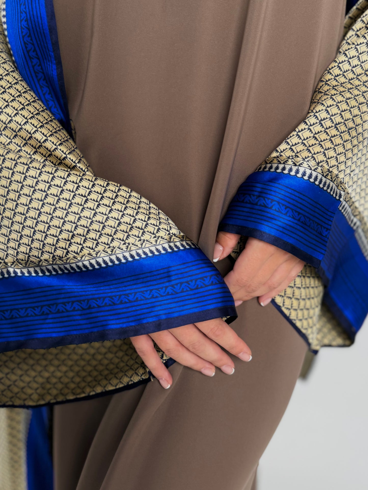 Kimono (GOLD / Blue Cuffs)